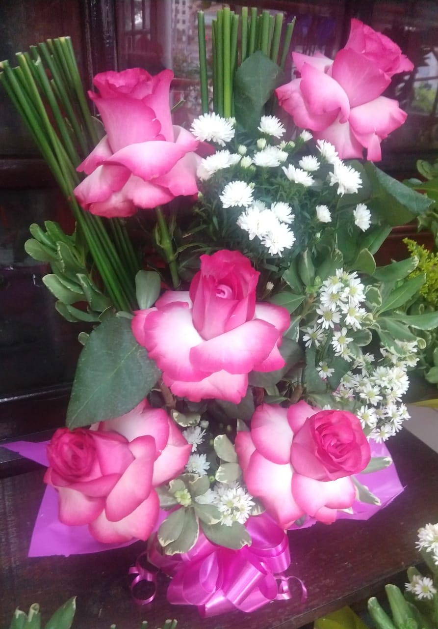 Arranjo de Rosas Pink Colombianas – 5 Rosas • Floricultura Guimarães